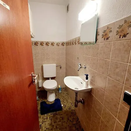 2rooms In A Beautiful 12min Walk From Center Apartman